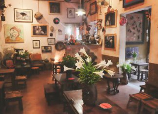 Review quán cà phê Cuối Ngõ mang đậm chất cổ xưa ở Hà Nội