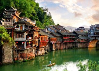 Du lịch Trương Gia Giới bao nhiêu tiền? Review các chi phí di chuyển Du lịch Trương Gia Giới bao nhiêu tiền? Review các chi phí di chuyển