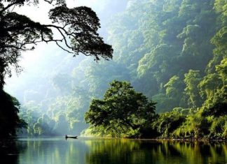 Top 17 địa điểm du lịch Bắc Kạn mà du khách không thể bỏ qua Hồ ba bể