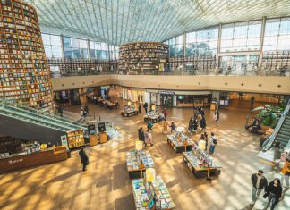 Check in Starfield Library – thư viện sách khổng lồ khi du lịch Hàn Quốc
